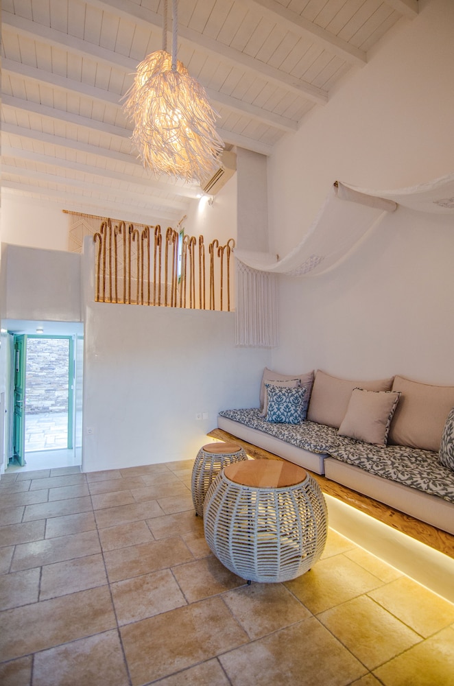 Levantes Ios Boutique Hotel 54/74