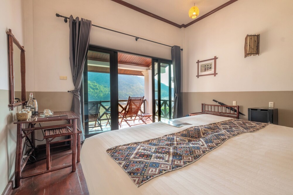 SANCTUARY PAKBENG LODGE 25/86