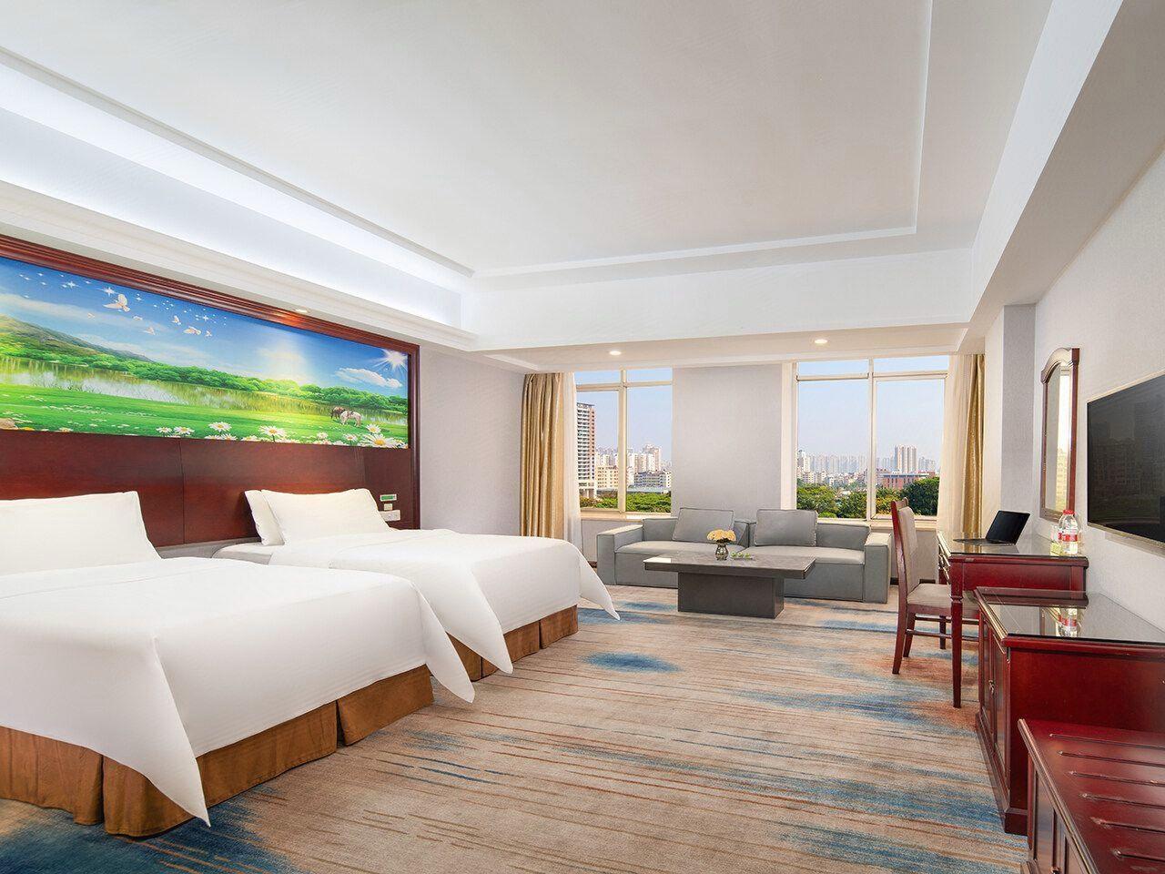Vienna Hotel (Huizhou Yanda Avenue) 25/44
