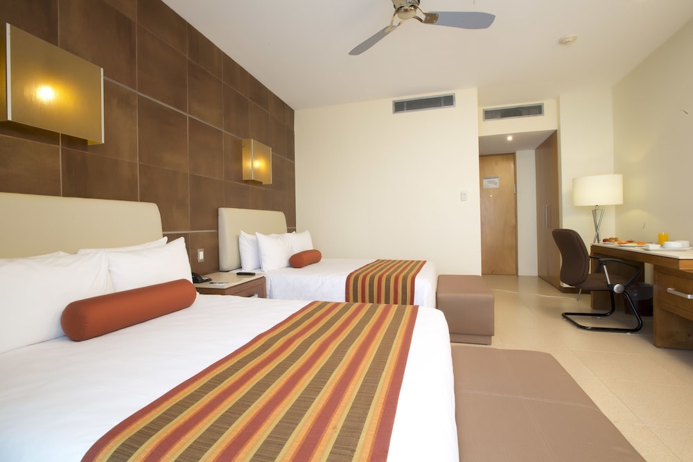 STANDARD, 2 DOUBLE BEDS