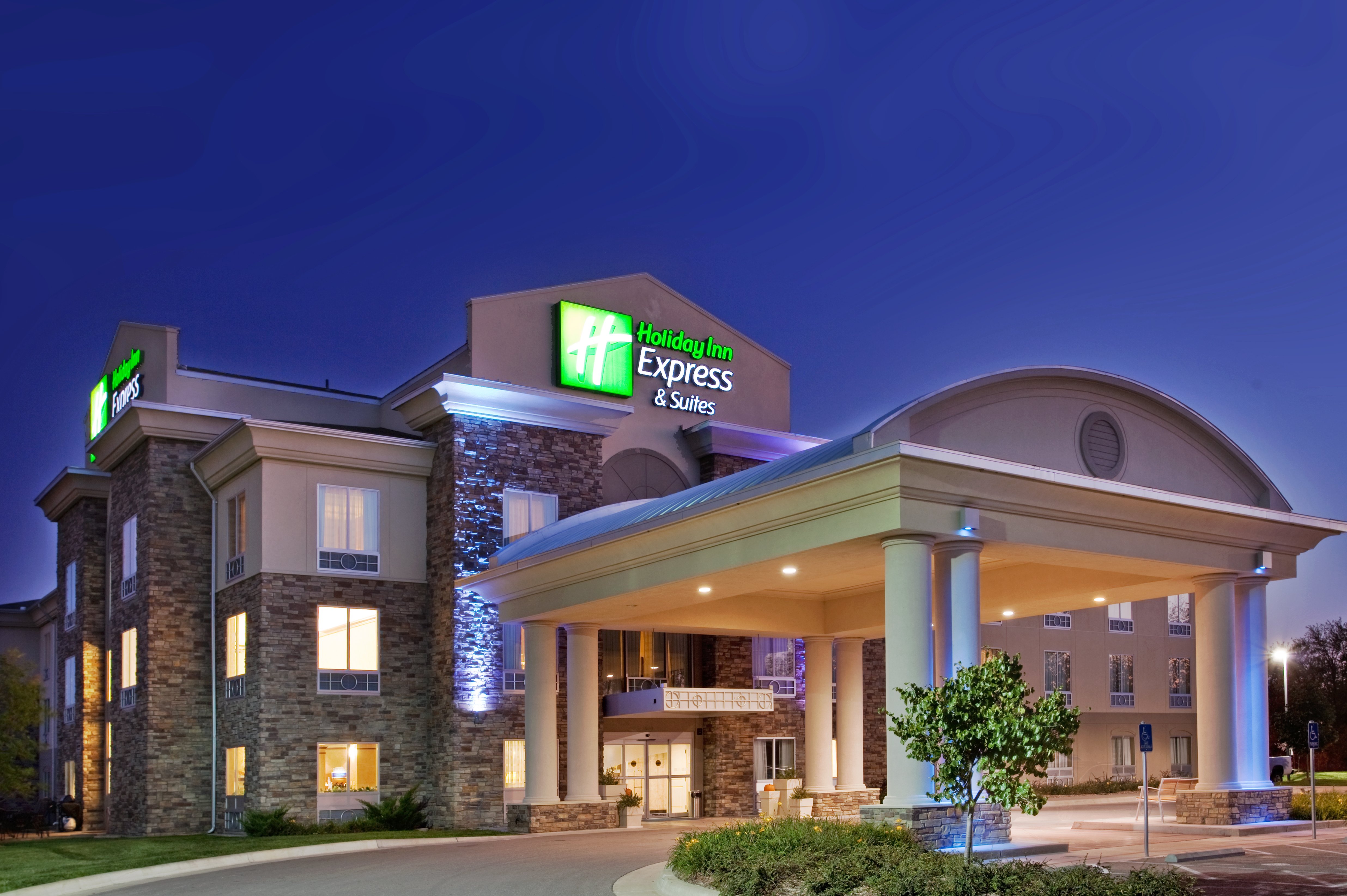 Holiday Inn Express And Suites East Wichita I 35 Andover 2/41