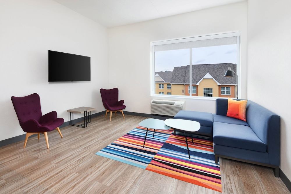 Aloft Cincinnati West Chester 32/42