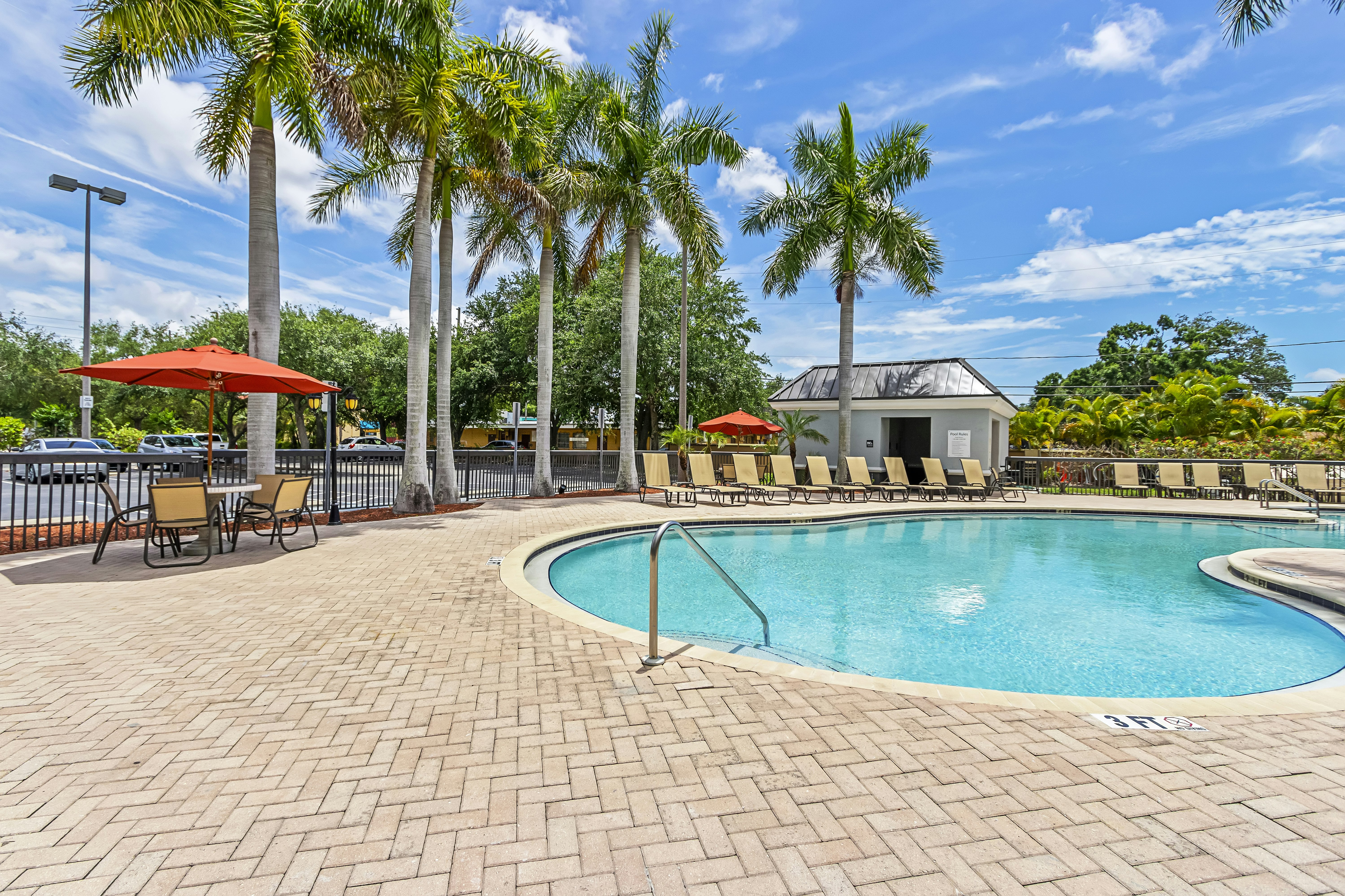 Holiday Inn St. Petersburg West 54/59