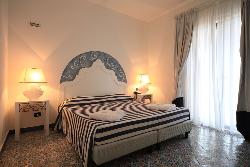 Garden Hotel Vulcano 22/72