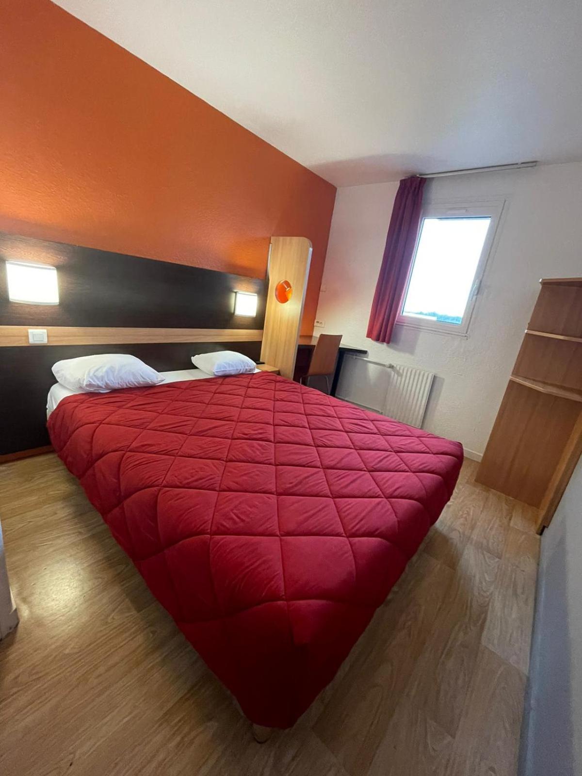 Room, Double Bed