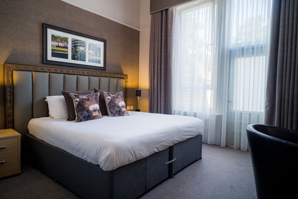 CLUB, DOUBLE BED