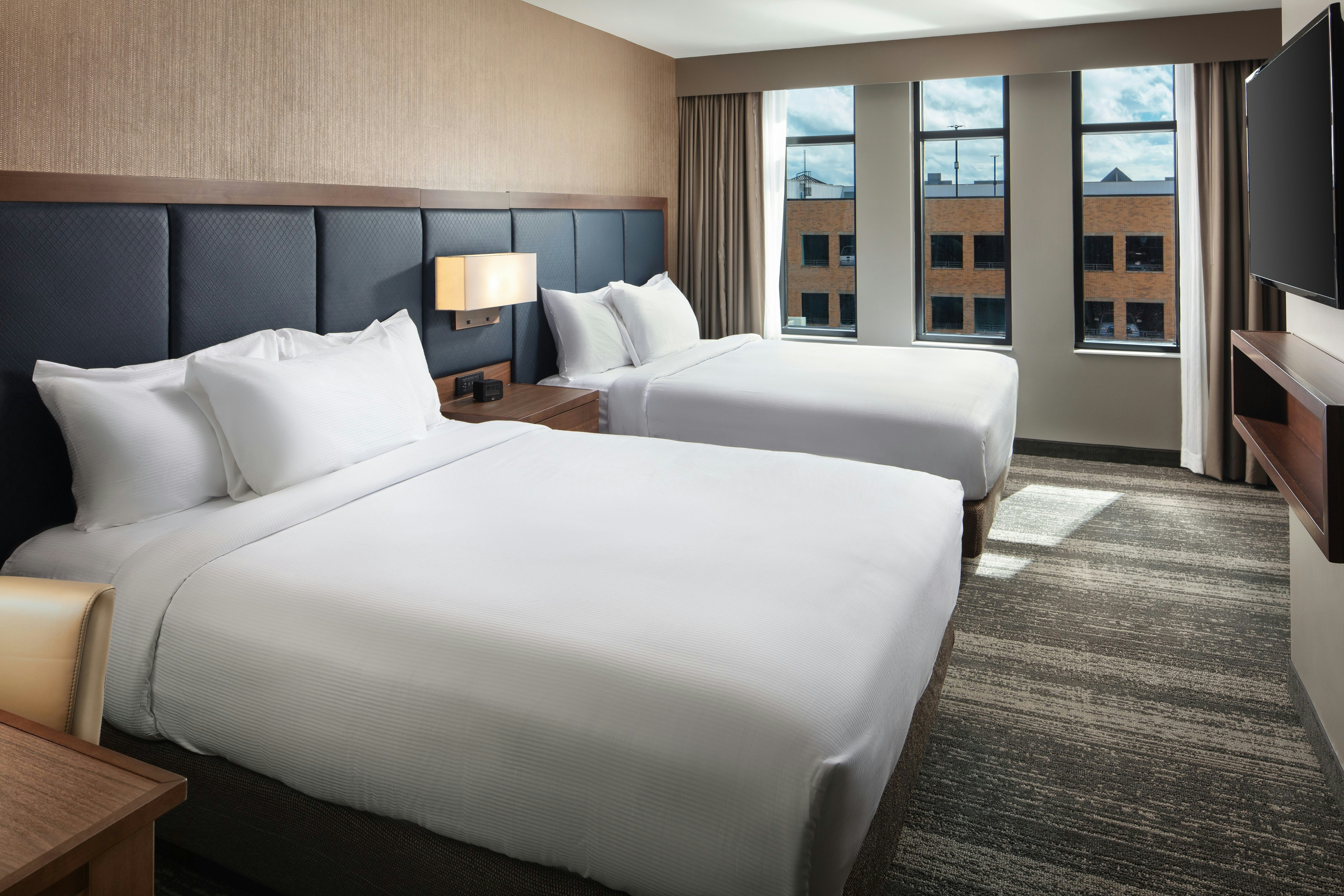 2 Rooms, Suite, 2 Queen Beds