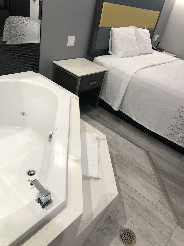 Travelodge Inn Suites By Wyndham West Covina 35/36