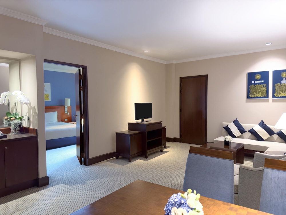 Hyatt Regency Bangkok Suvarnabhumi Airport 42/63