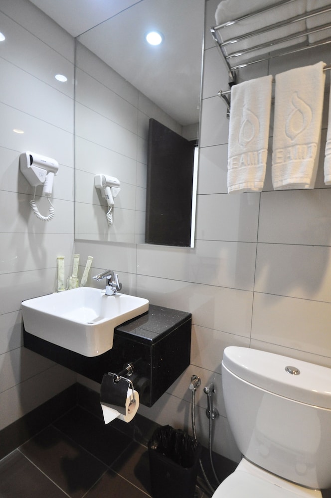 Dreamtel Kota Kinabalu 37/39