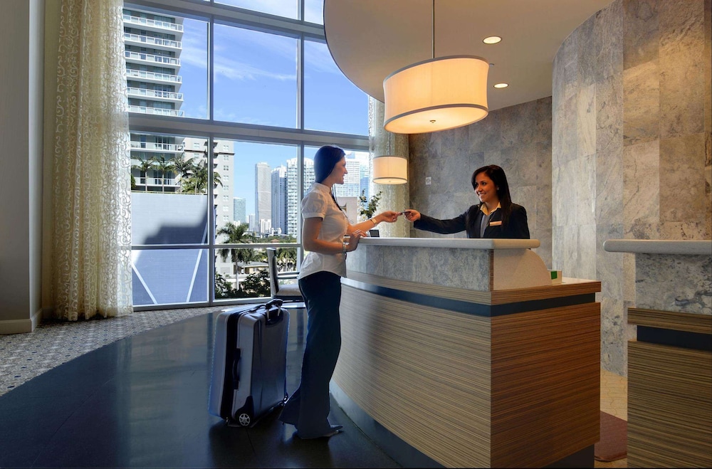 Hampton Inn Suites By Hilton Miami Brickell Downtown 9/65