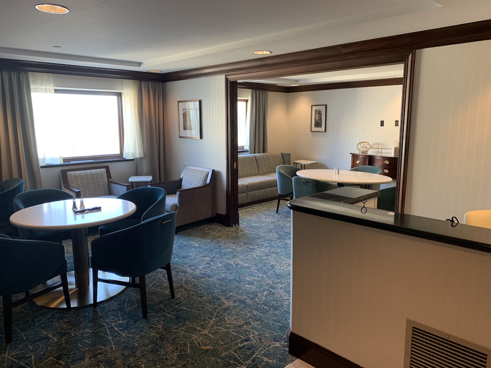 Towers at Kahler Grand Hotel 35/50