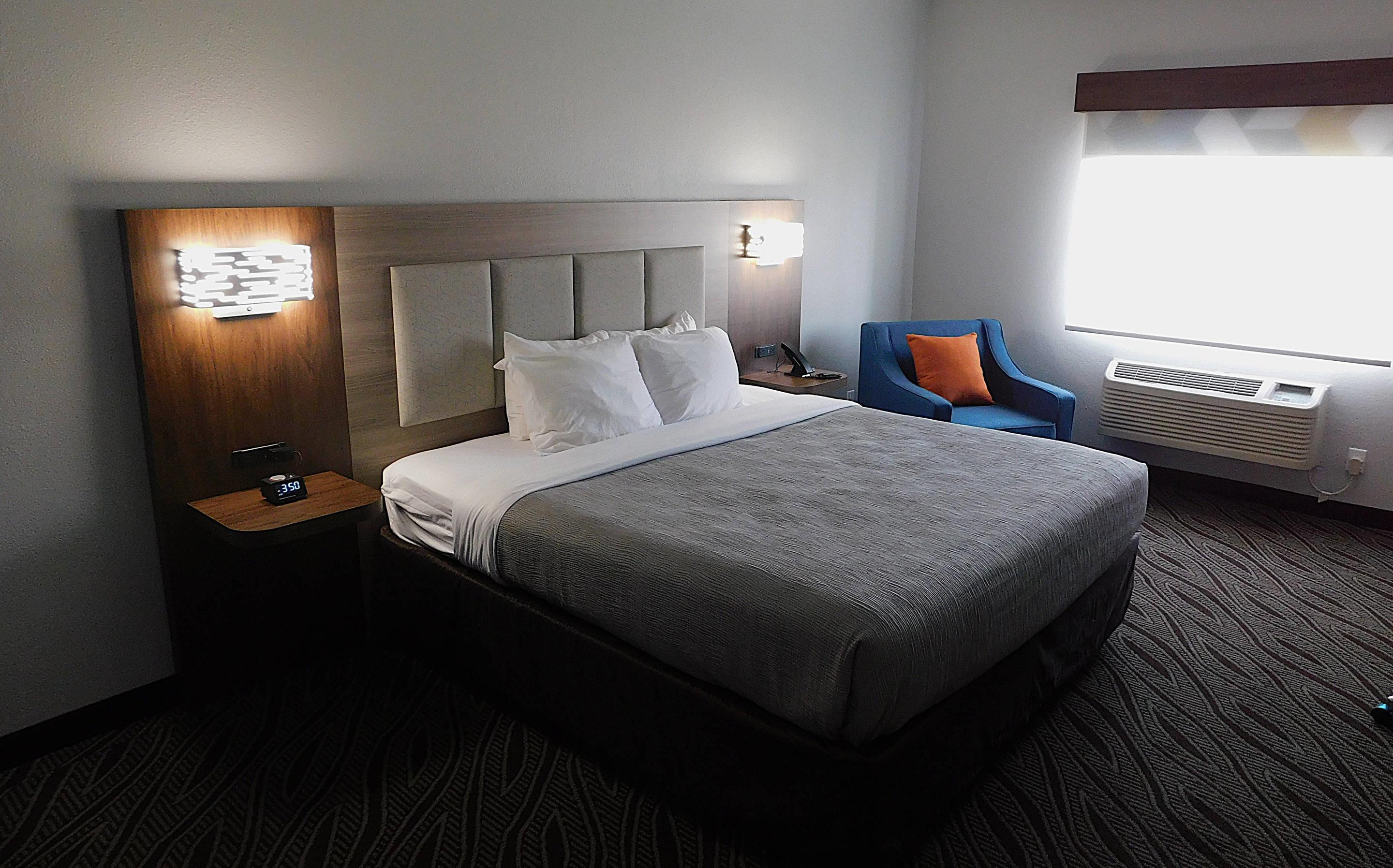 غرفة بسرير مزدوج، Quality Inn Pontiac 5/9