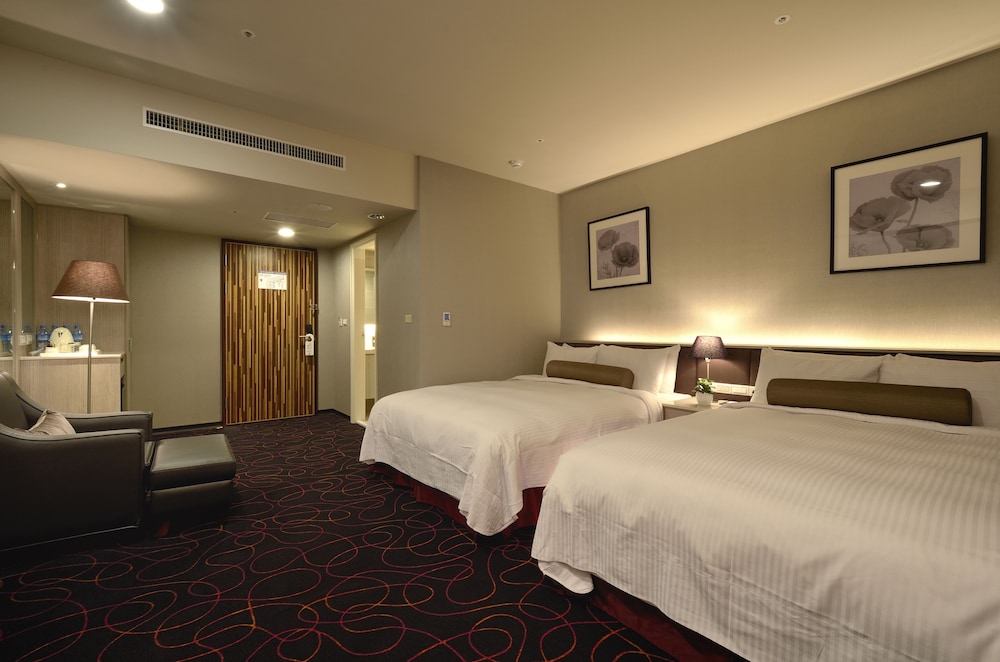 Toong Mao Evergreen Hotel 16/40