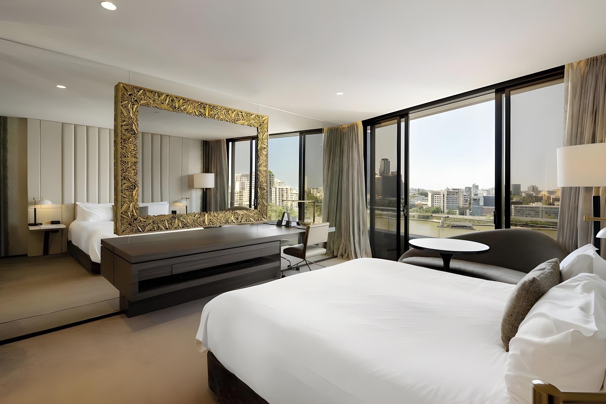 River, City, Premium, Suite
