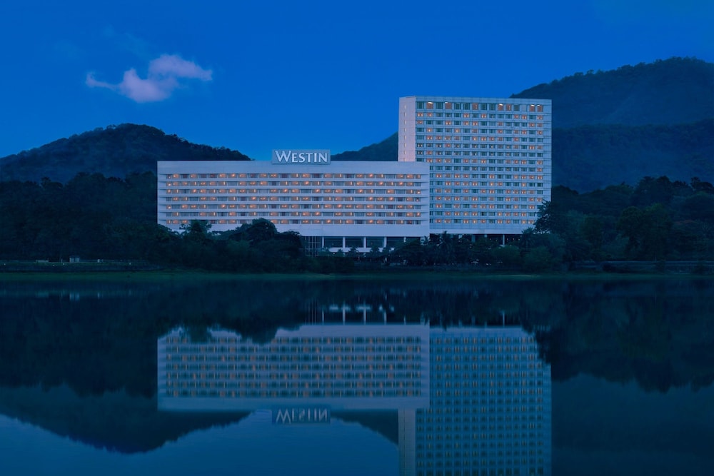 The Westin Mumbai Powai Lake (ex Renaissance Mumbai) 3/68