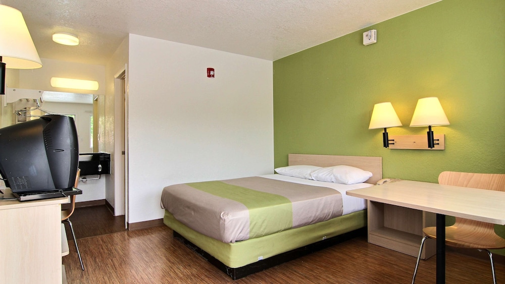 Motel6 Albuquerque, NM - Midtown 13/50