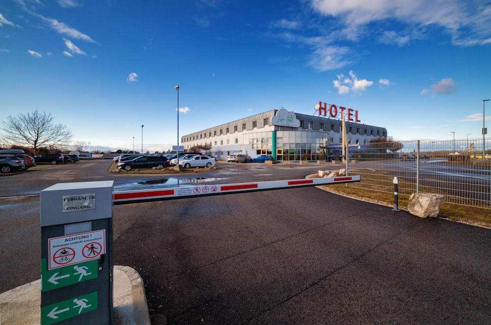 Life Hotel 34/37