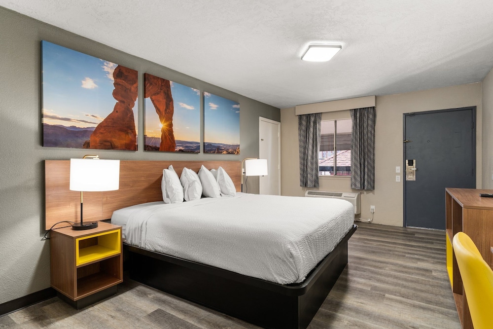 Days Inn by Wyndham Albuquerque Northeast 17/45