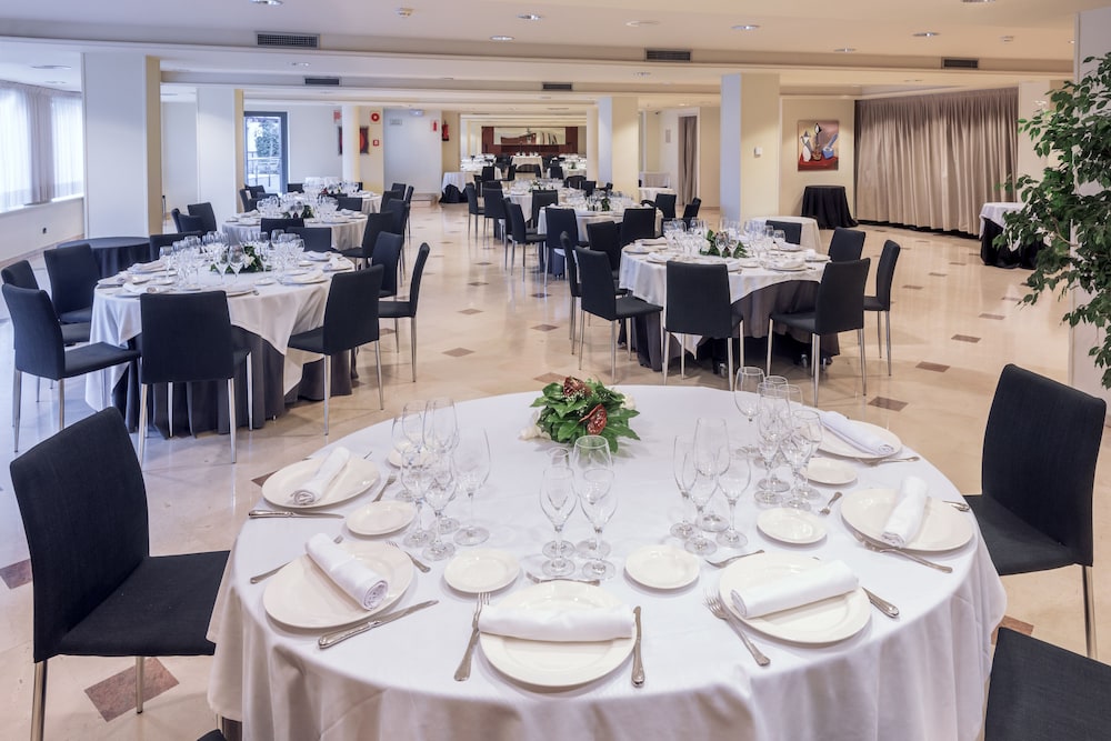 Gran Hotel Rey Don Jaime 52/70