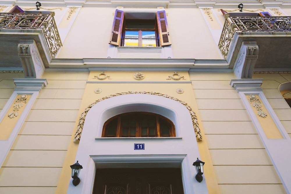 Central Apartments in Psiri 3/50