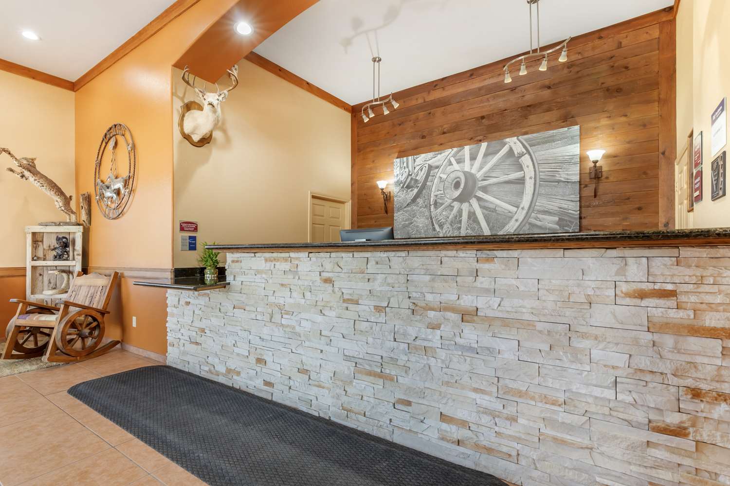 Best Western Windwood Inn & Suites 6/36