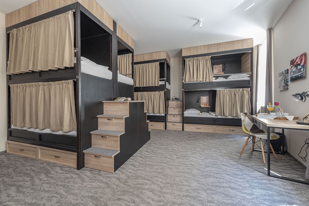 Downtown Boutique Hostel 24/50