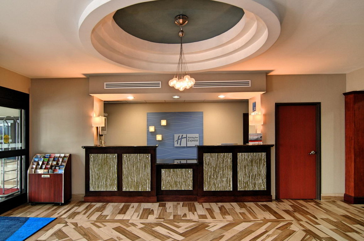 Holiday Inn Express Suites Roanoke Rapids Se 6/72