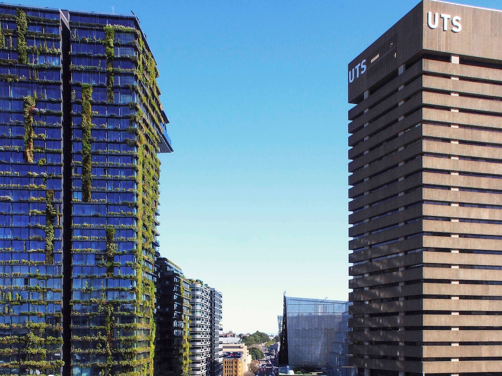 Mercure Sydney 22/67
