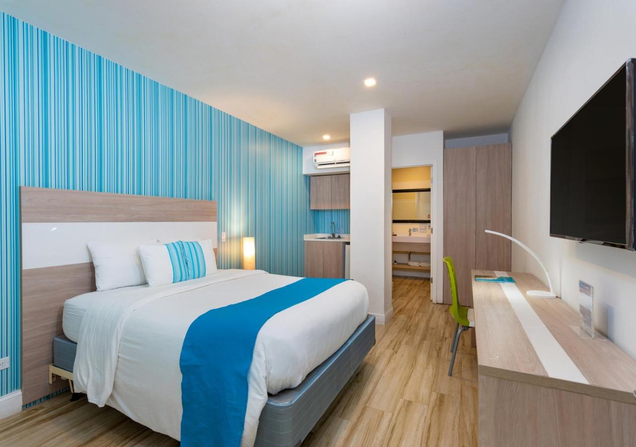 Aqualina Inn 13/43