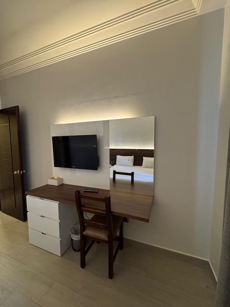 Ny Suites Hotel 48/58