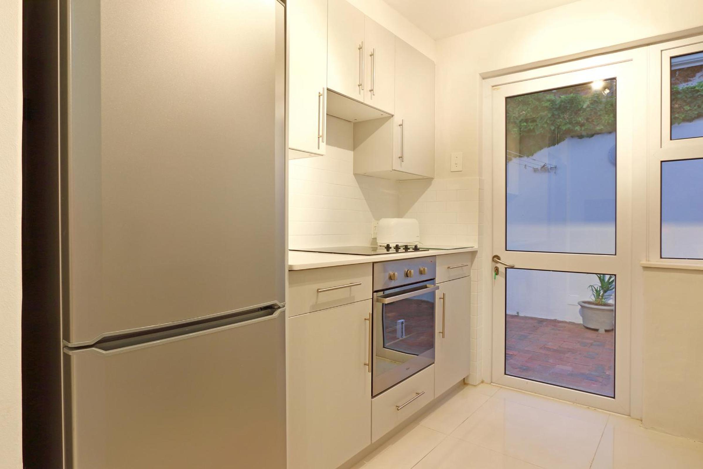 Camps Bay Beach Apartment 19/20