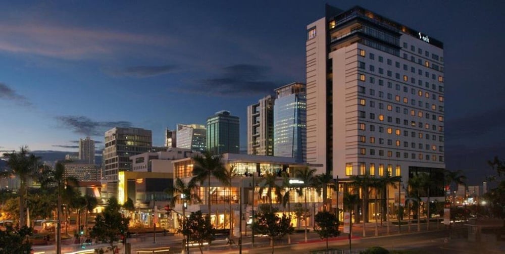 Seda Bonifacio Global City 4/48
