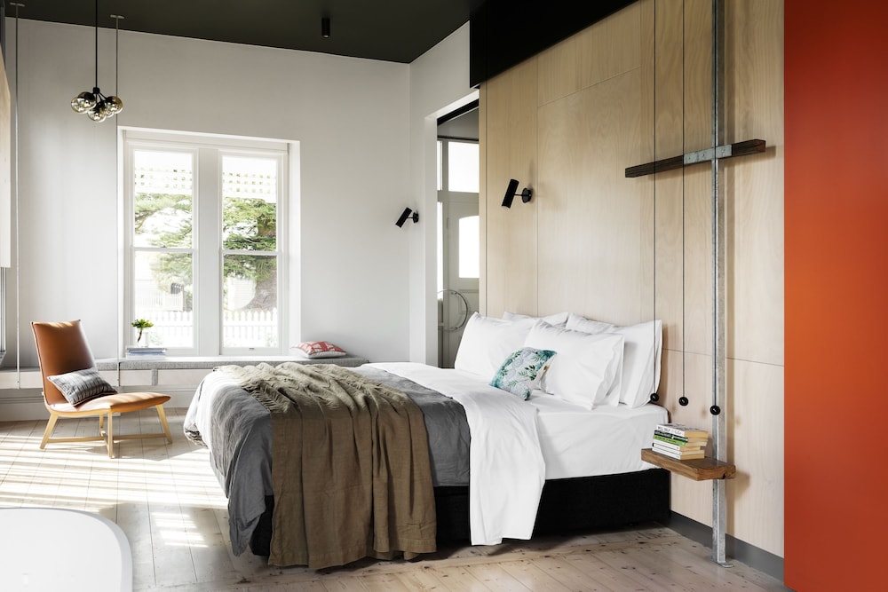 DRIFT HOUSE 23/69
