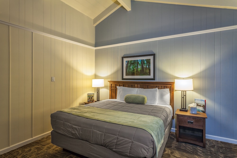 Big Sur Lodge 24/67