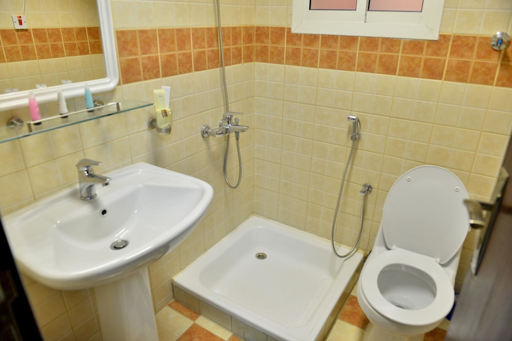 فندق المواسم الاربعة للشقق المفروشة(Almawasim Alarbaa Establishment For Serviced Apartments) 34/38