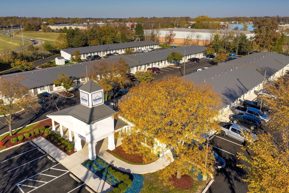 Suburban Studios Mentor - Cleveland Northeast 34/39