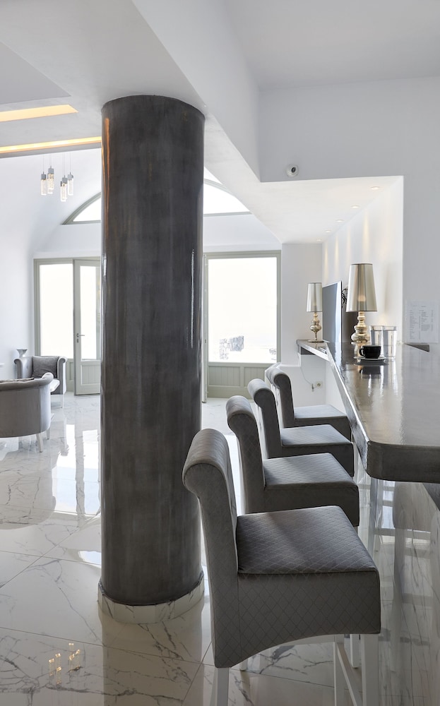 APERANTO SUITES 33/70