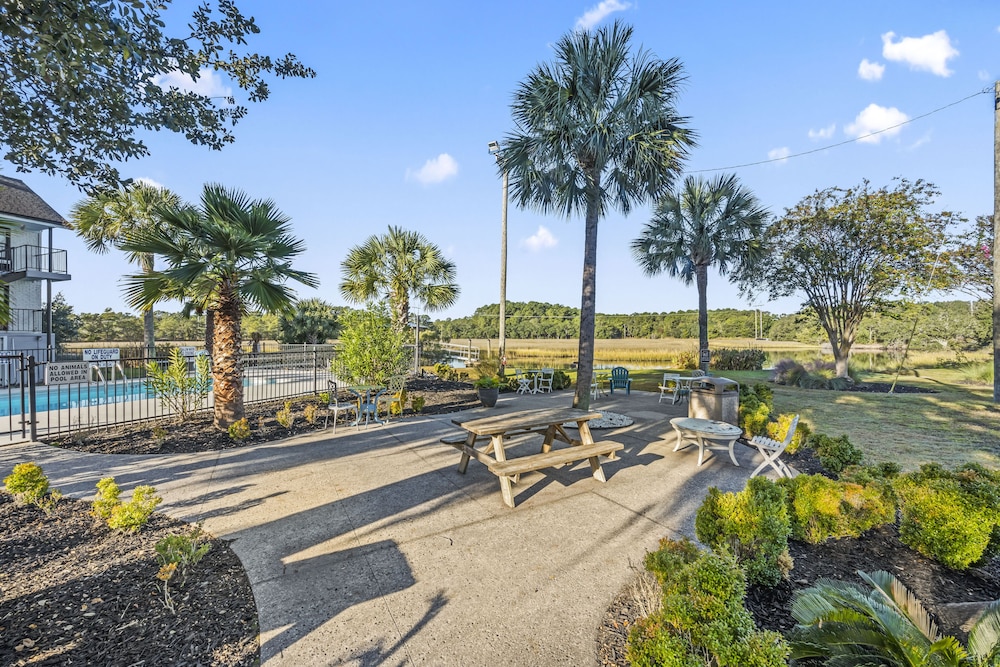 Charleston Creekside Inn 19/30