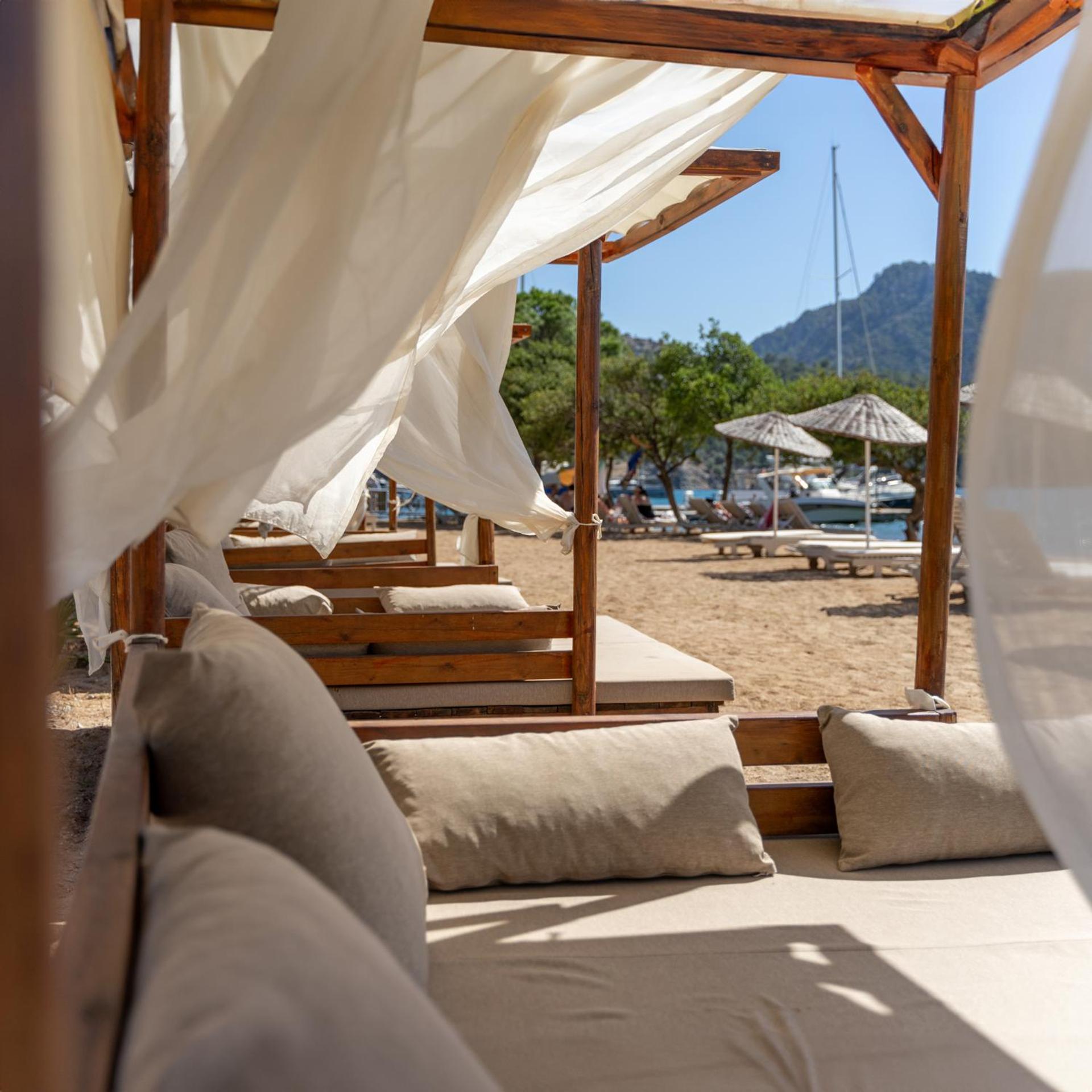 Chillos Beach Hotel & Lounge 18/43