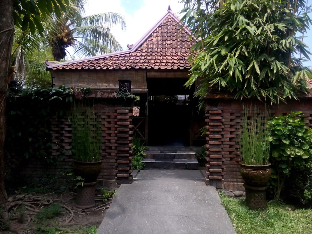 Tembi Rumah Budaya 44/50