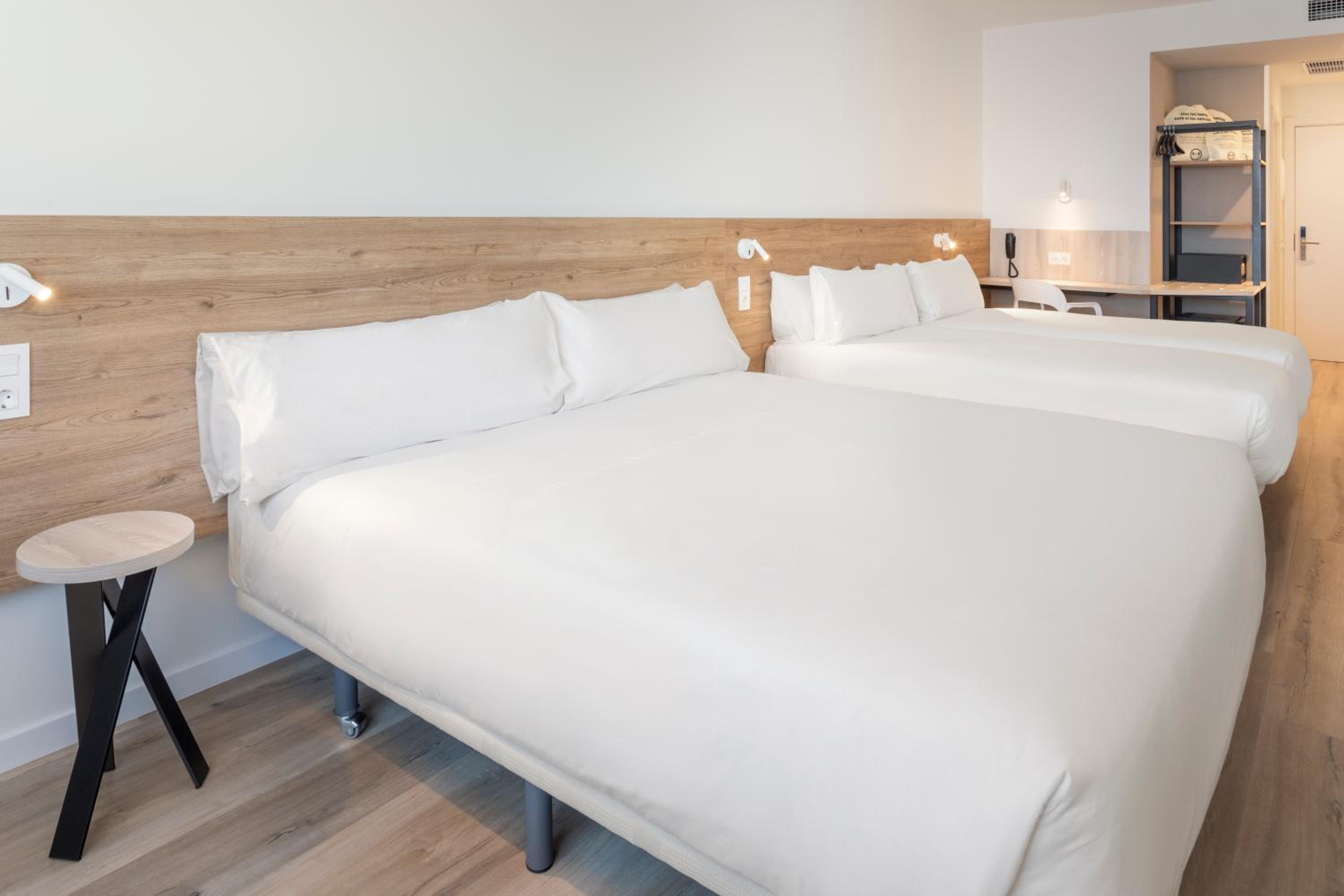 غرفة ديلوكس عائلية، B&B HOTEL Ecija 3/5