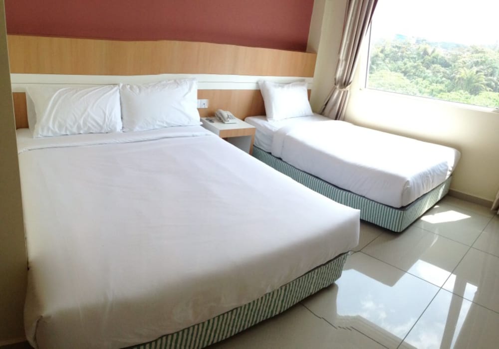 Caspari Hotel Tampin 12/28