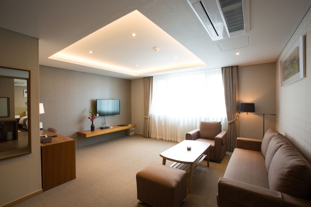 Dong Gyeong Hotel 51/64