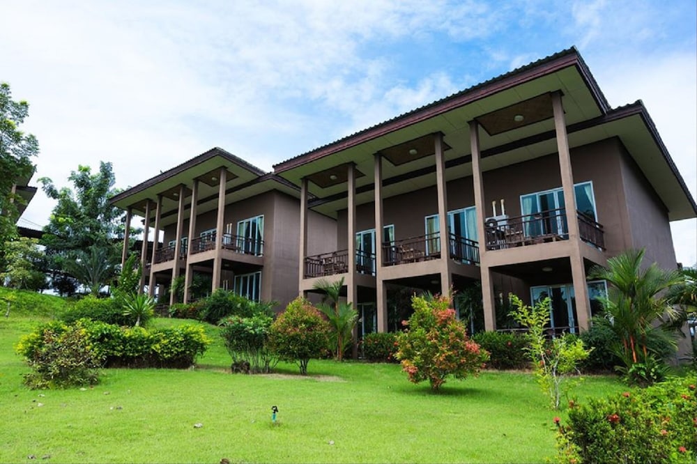 Nakakiri Resort & Spa Kanchanaburi 4/67