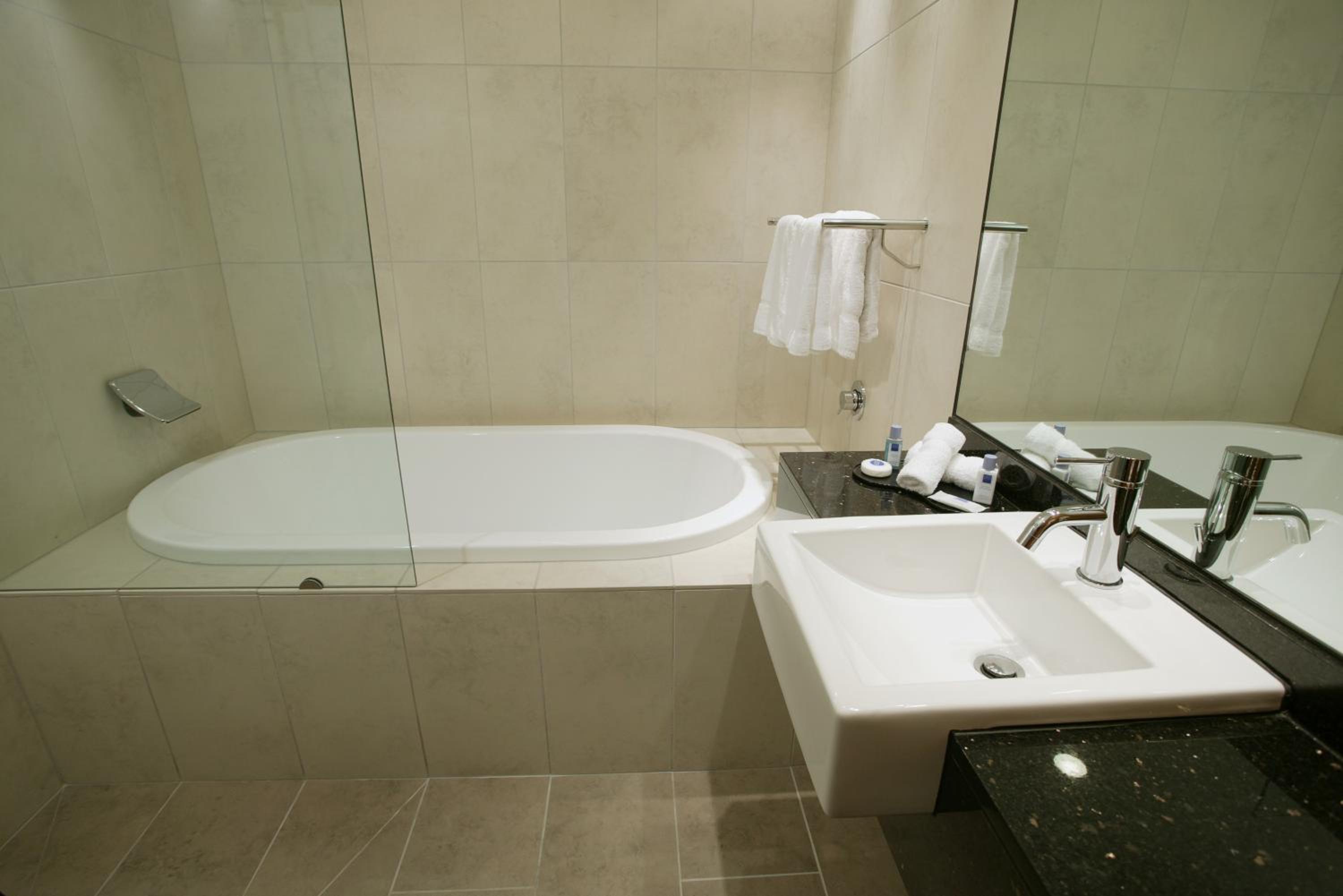 Executive, Suite