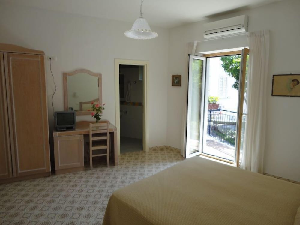 Hotel Candia 37/58