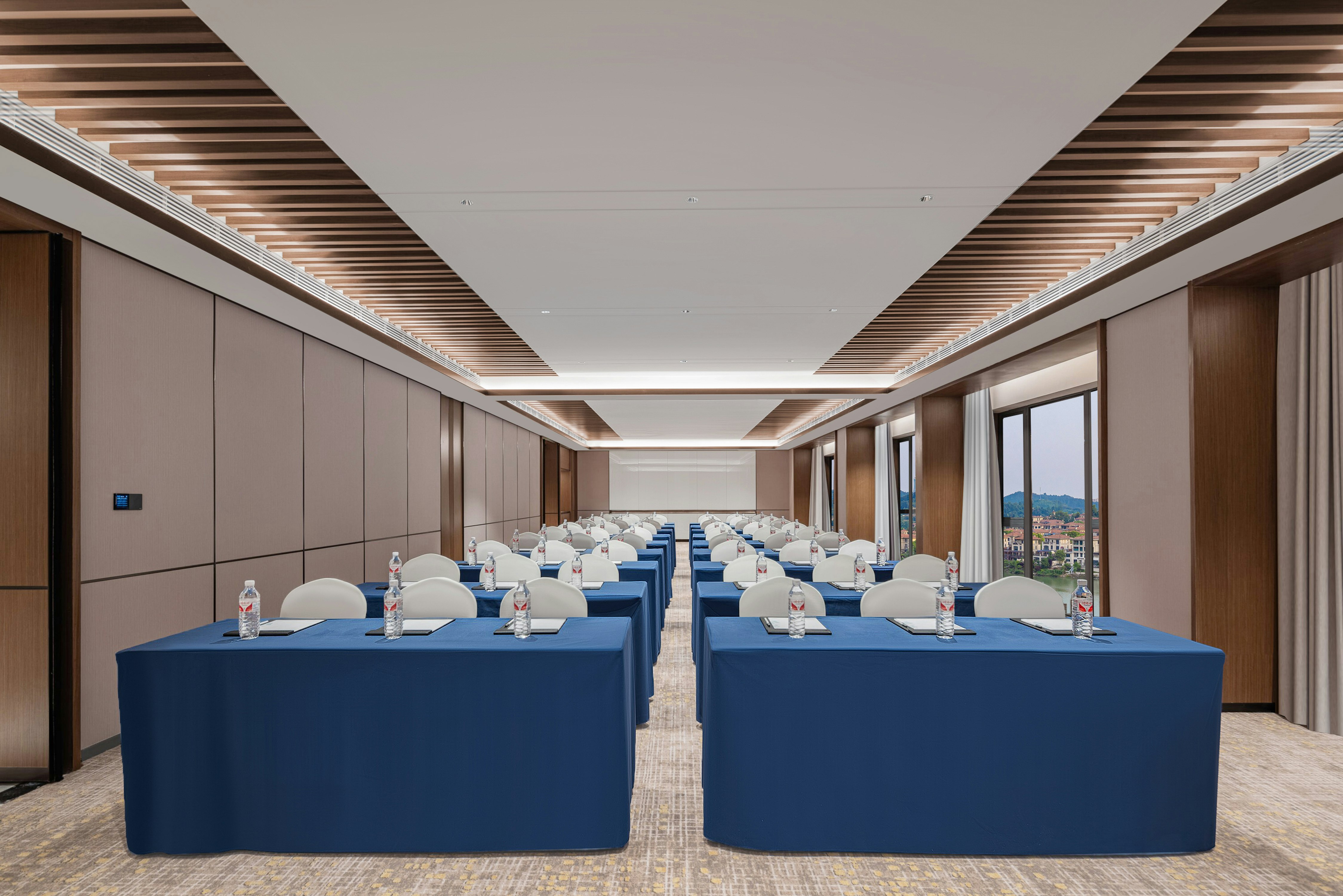 Hilton Garden Inn Yichang Yiling 39/41
