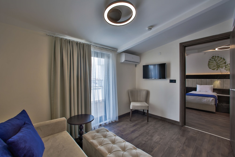 Kavala Hotel 15/50