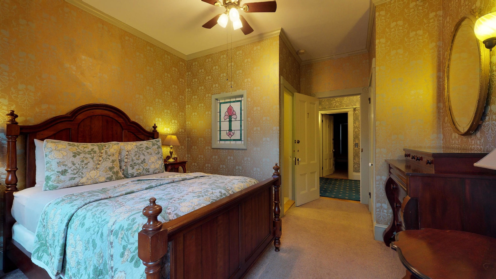 Garden, Standard, Queen Bed, Private Bathroom